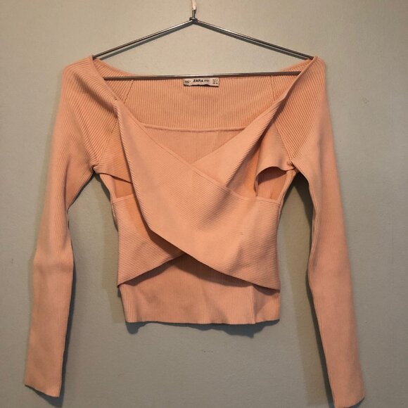 ZARA Knit  - Top   size Medium - Picture 1 of 4
